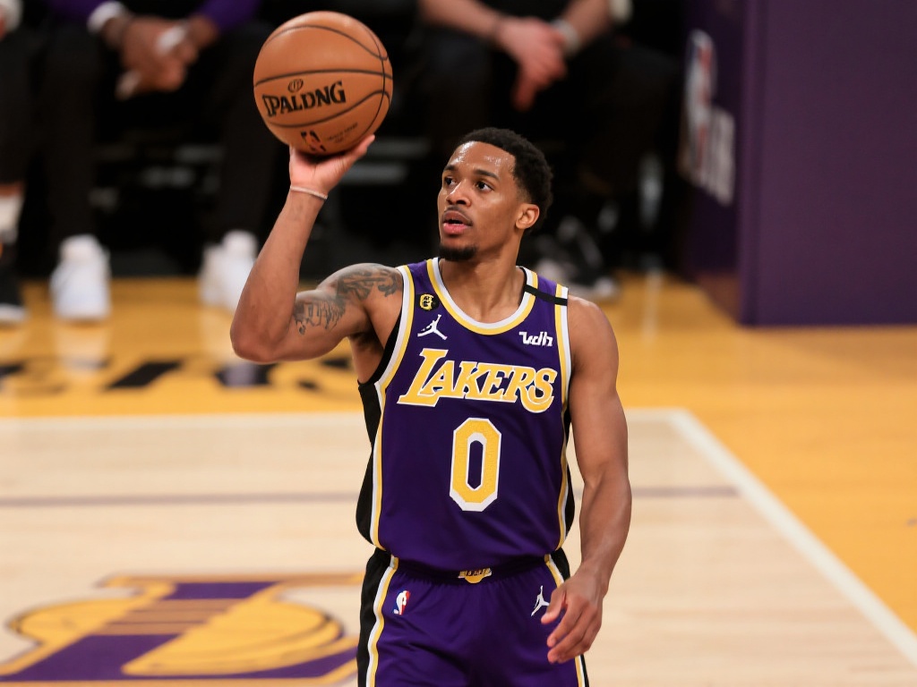 「湖媒热议：文森特崛起，球队最稳三分射手诞生」