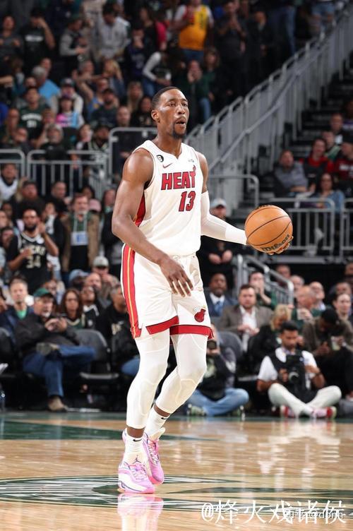 希罗绝杀助热火翻盘魔术 亚历山大45分领雷霆豪取9连胜